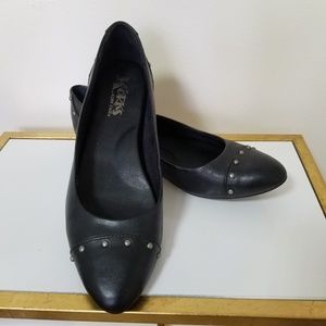 kork-ease studded leather flat slip on shoes Sz8